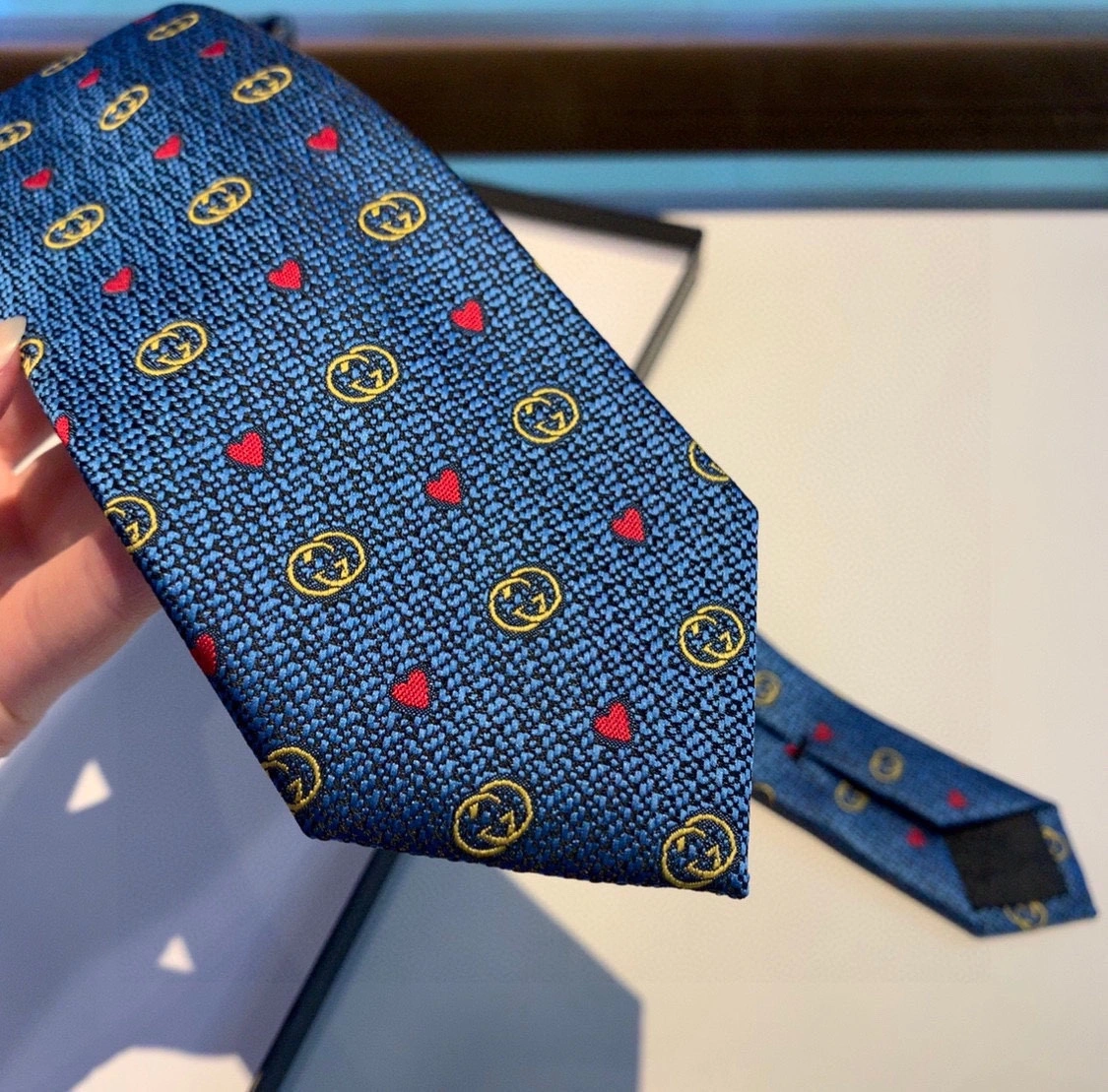 SmoothTexture Necktie 18508