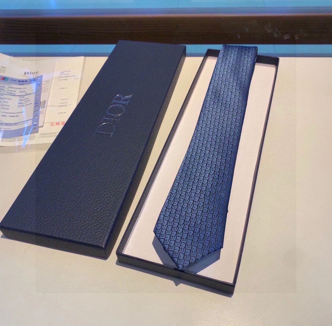 Necktie ZipUp 18496