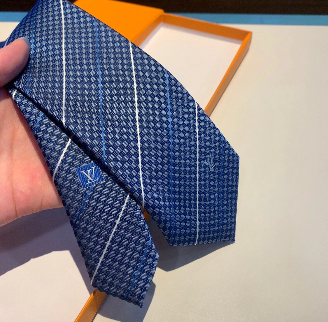 Youthful Necktie 18517