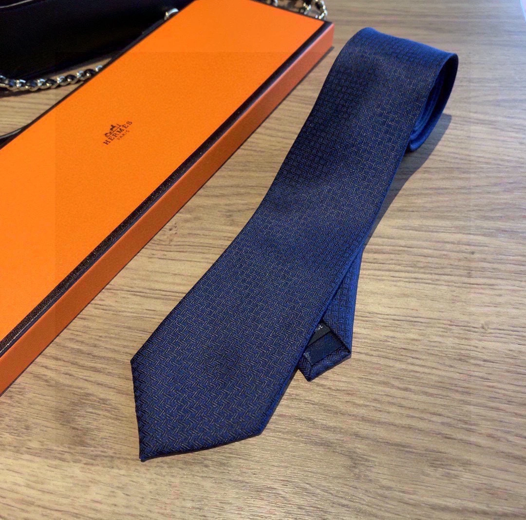 Comfortable Necktie 18497