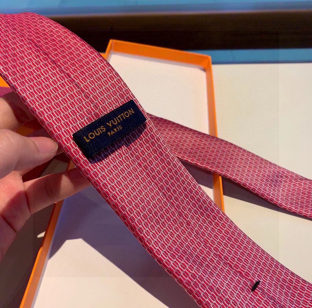 Snug Necktie 18514