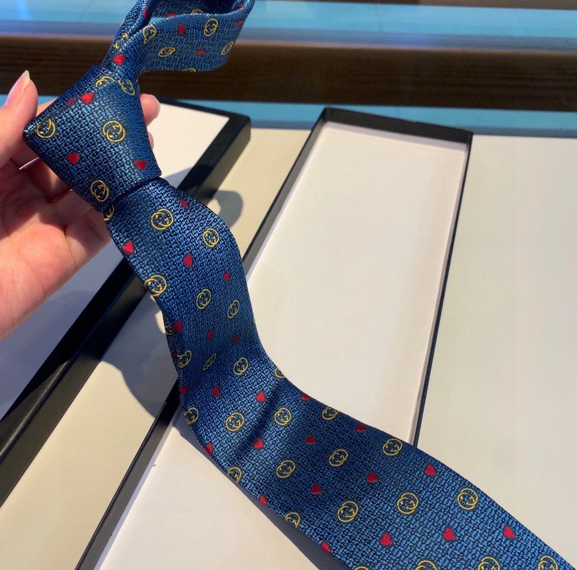 SmoothTexture Necktie 18508