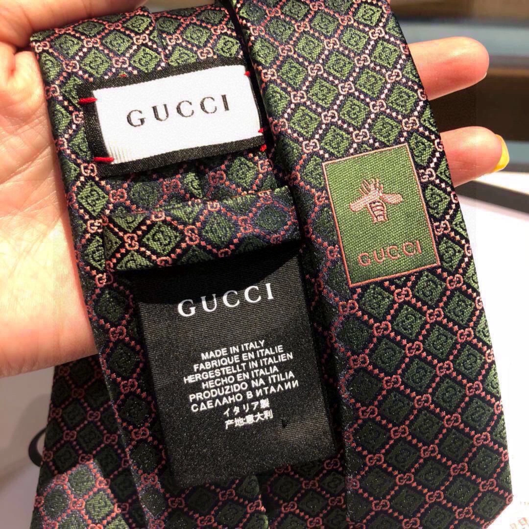 Unique Necktie 18539