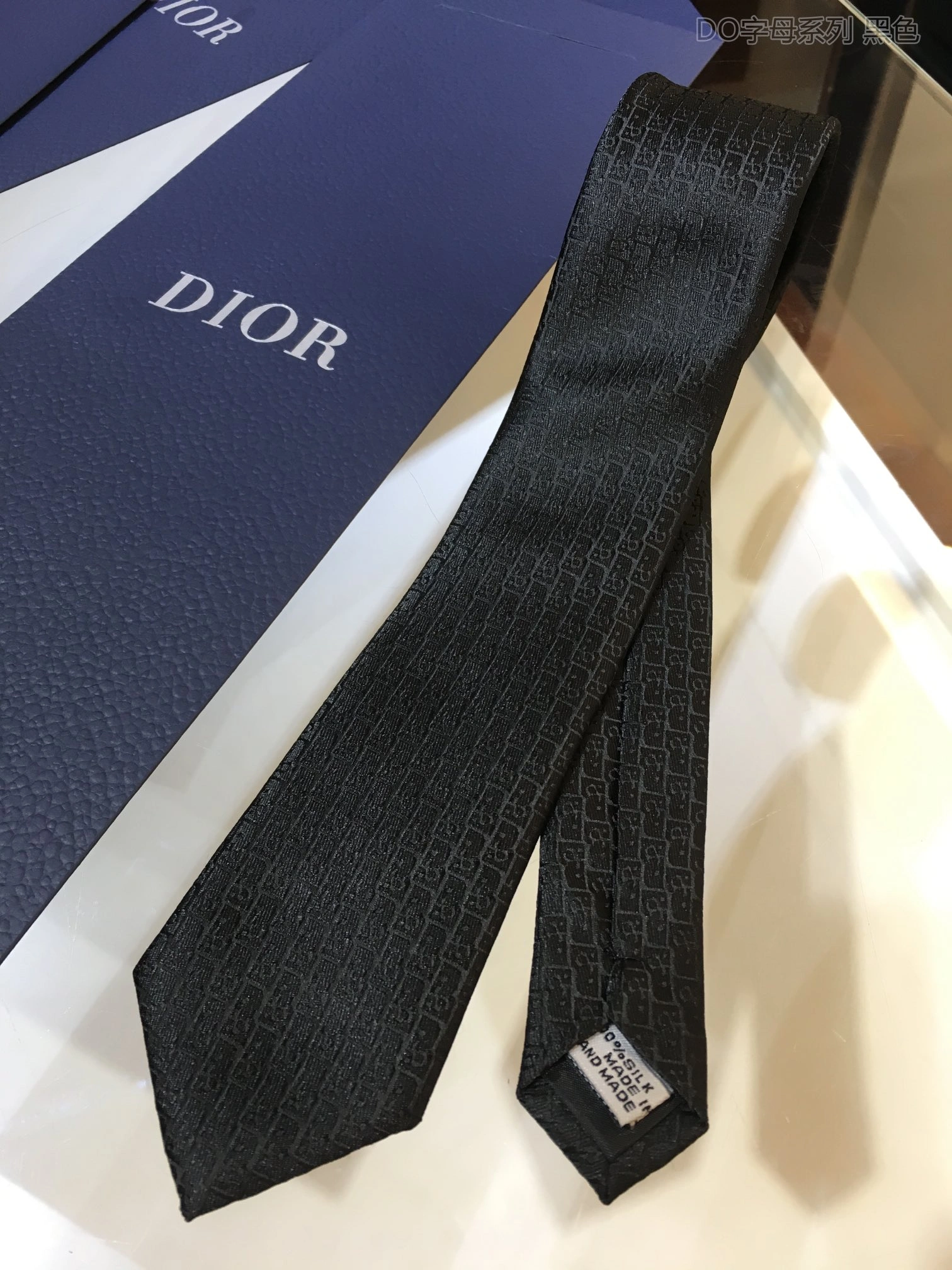 Lightweight Necktie 18532
