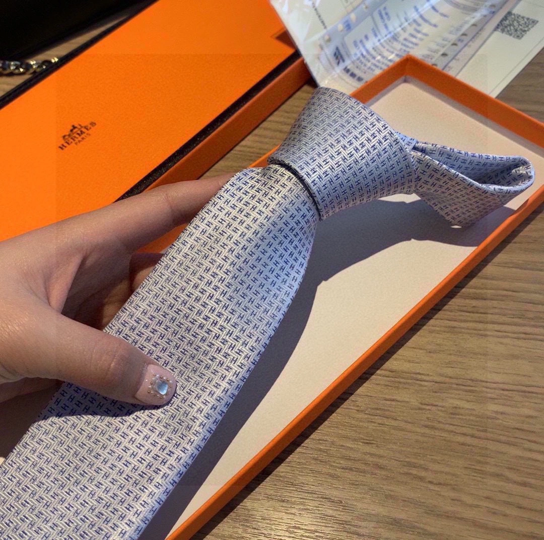 Comfortable Necktie 18497