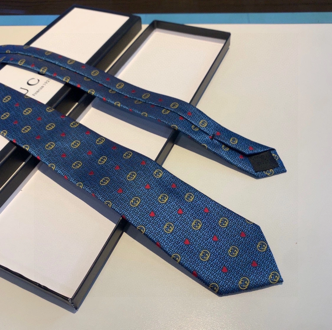 SmoothTexture Necktie 18508
