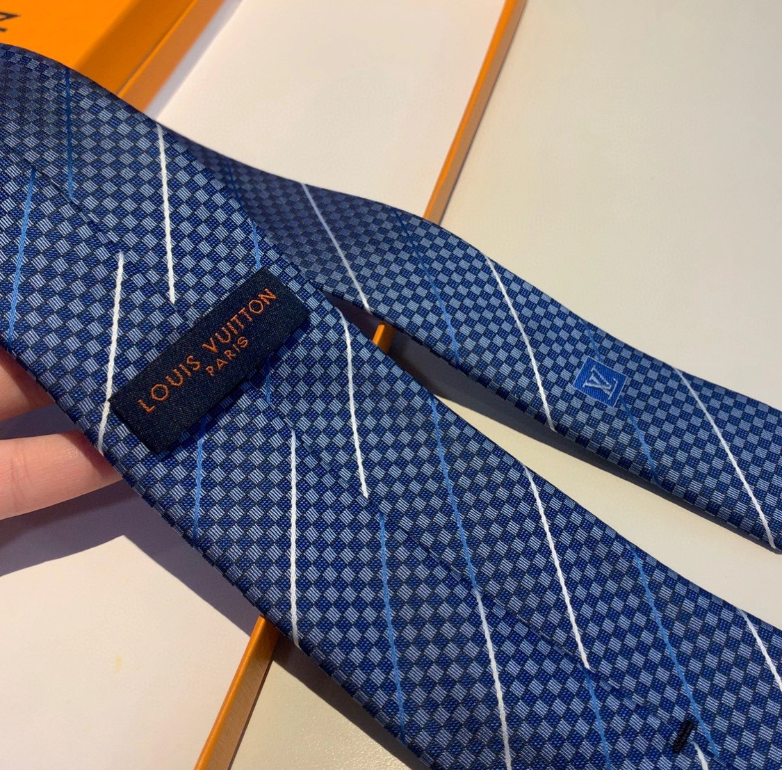 Youthful Necktie 18517