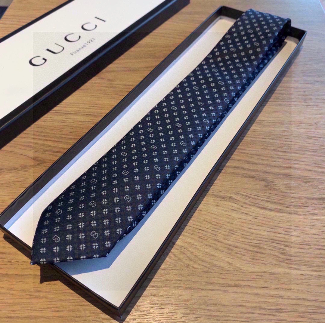 Necktie Neat 18501