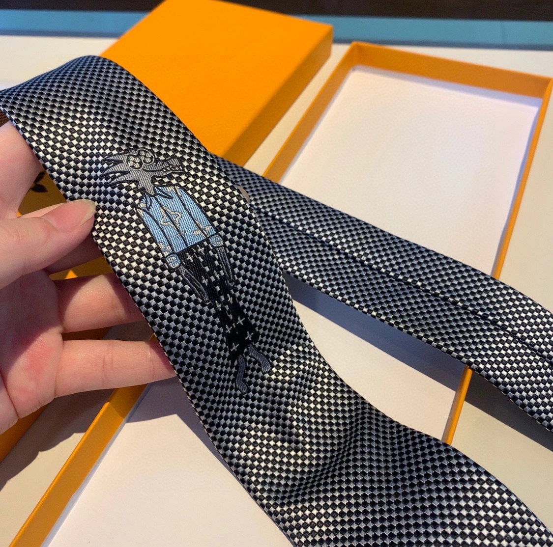 Necktie Efficient 18510