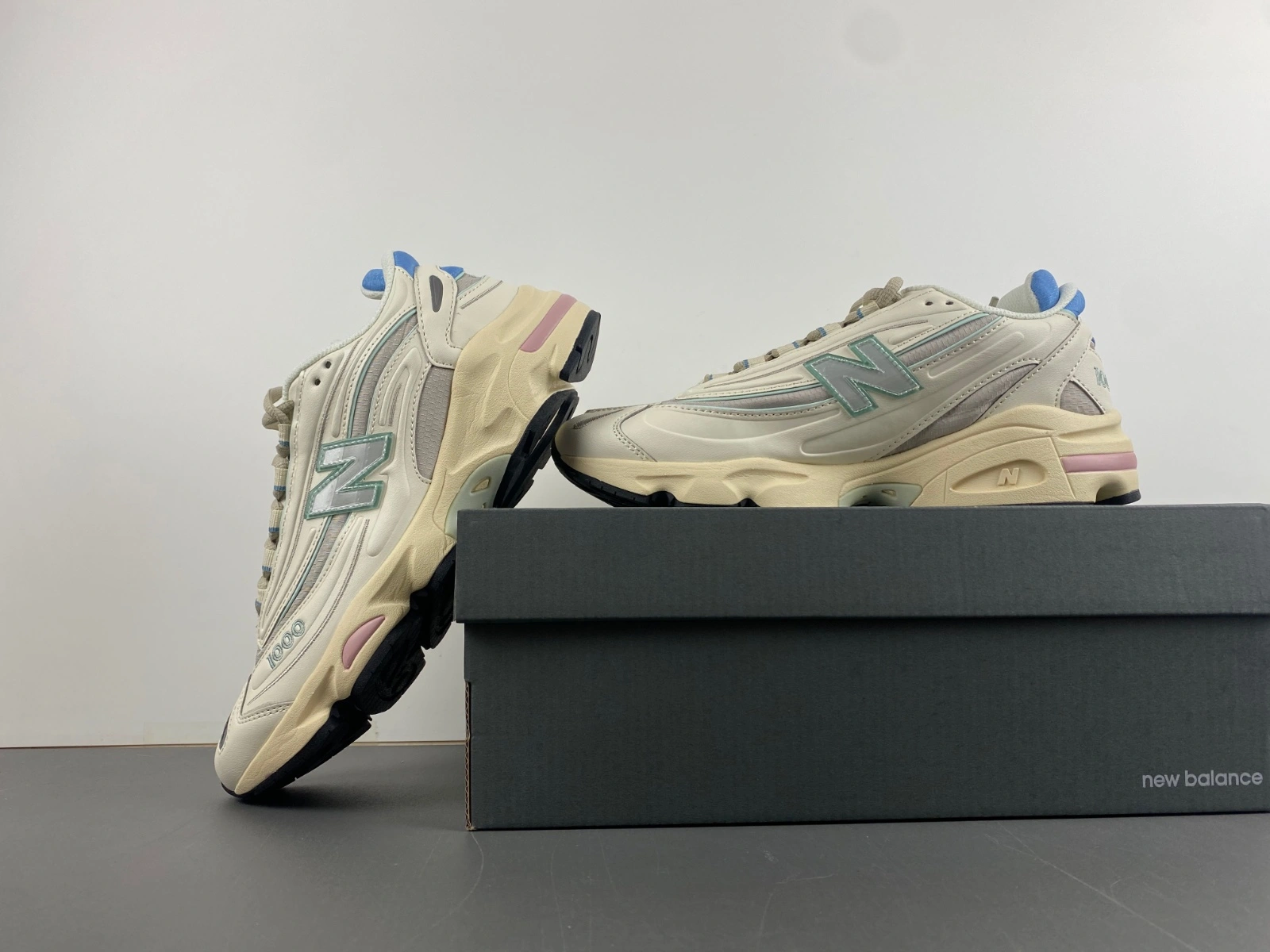 WeatherProof New Balance 1000 Angora Moonrock M1000WA 2439