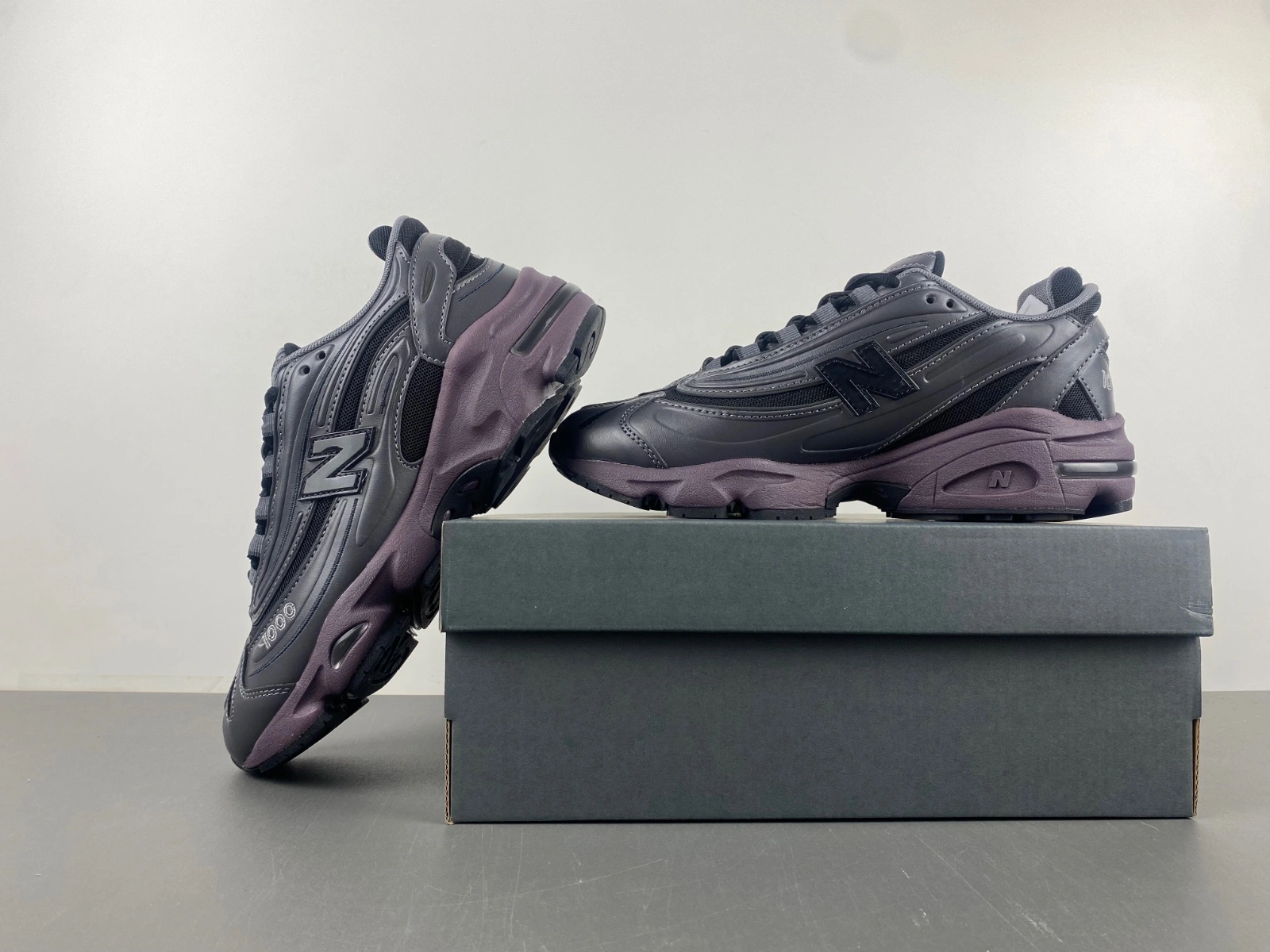 Bright New Balance 1000 Magnet Plum Brown M1000EB 2369