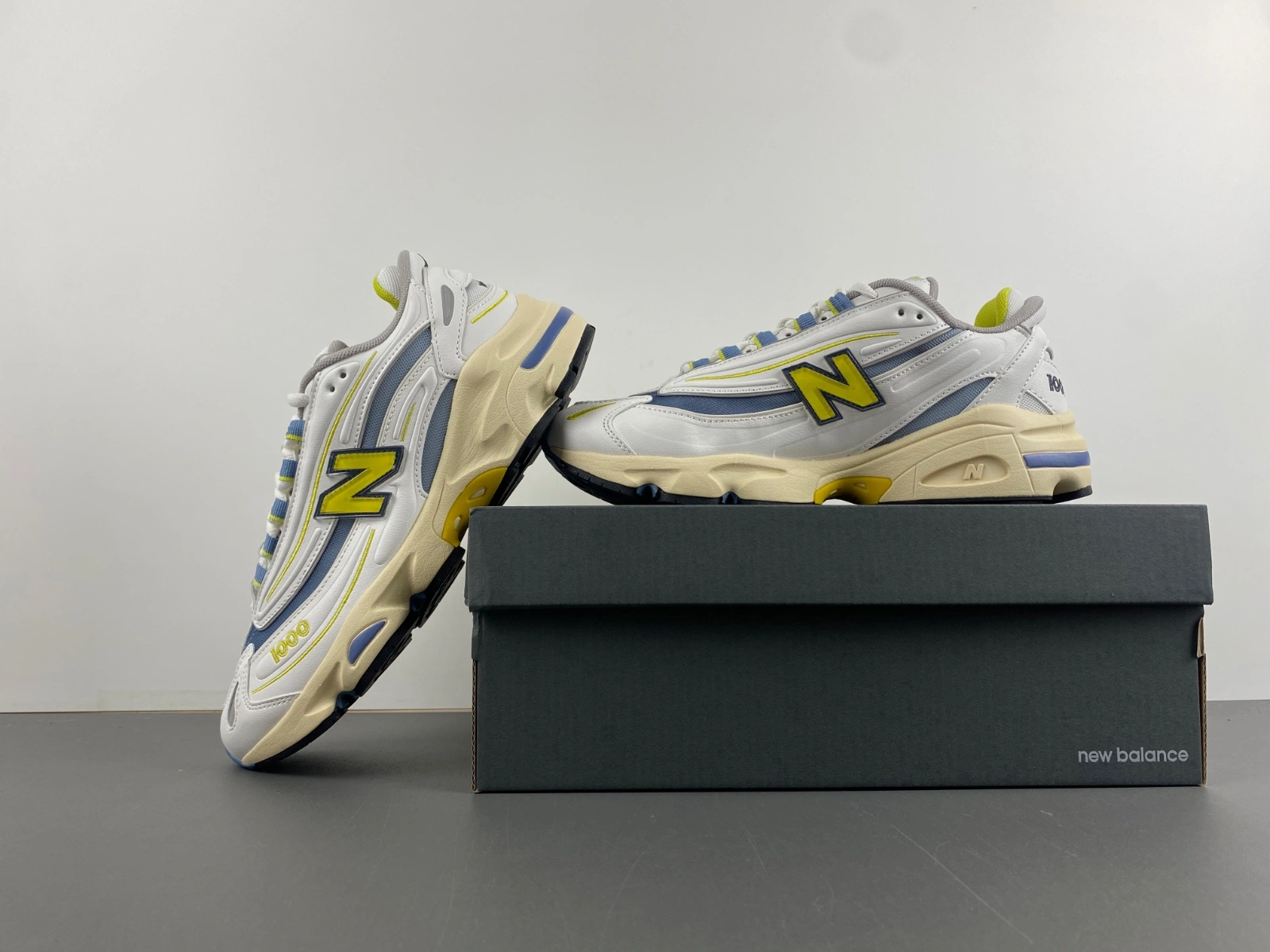 OdorResistant New Balance 1000 Sea Salt Heron Blue M1000CA 2428