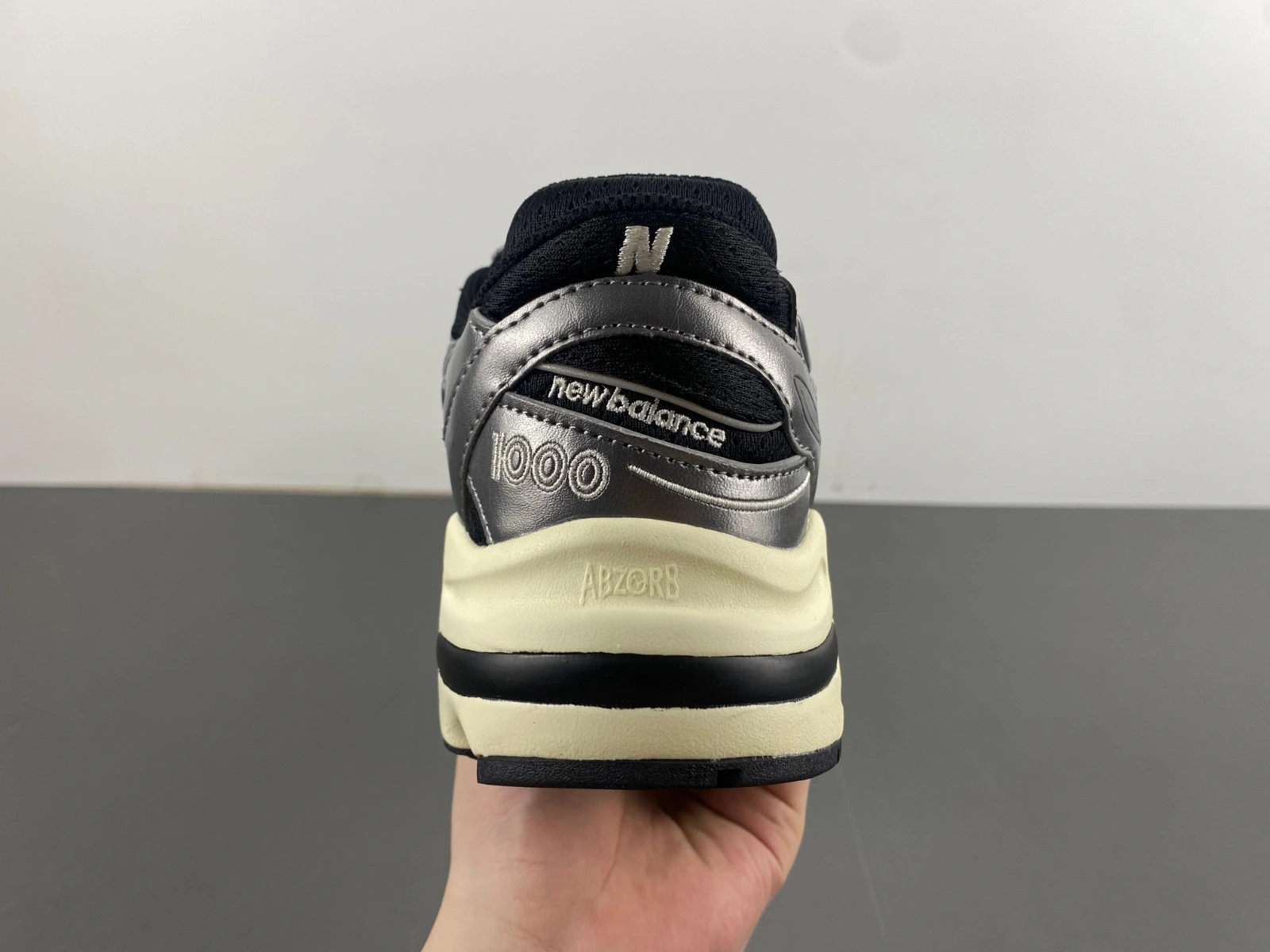 New Balance 1000 Silver Metallic M1000SL StreetReady 2437