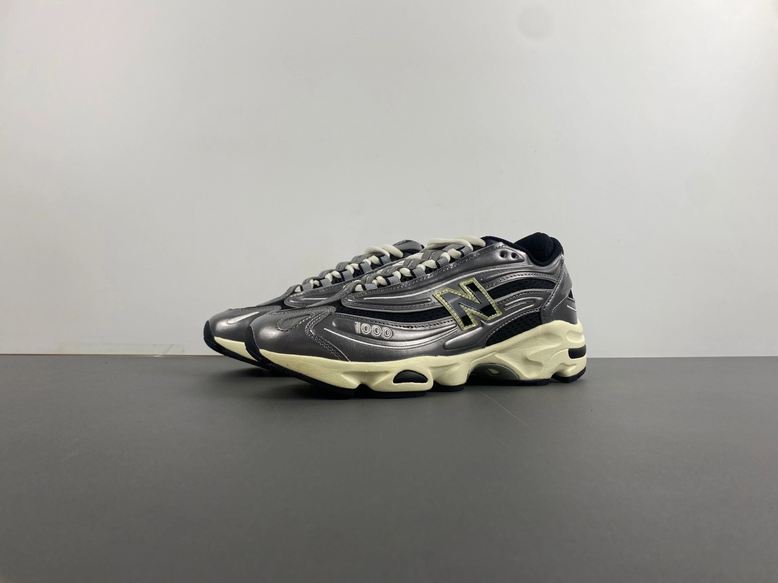 New Balance 1000 Silver Metallic M1000SL StreetReady 2437