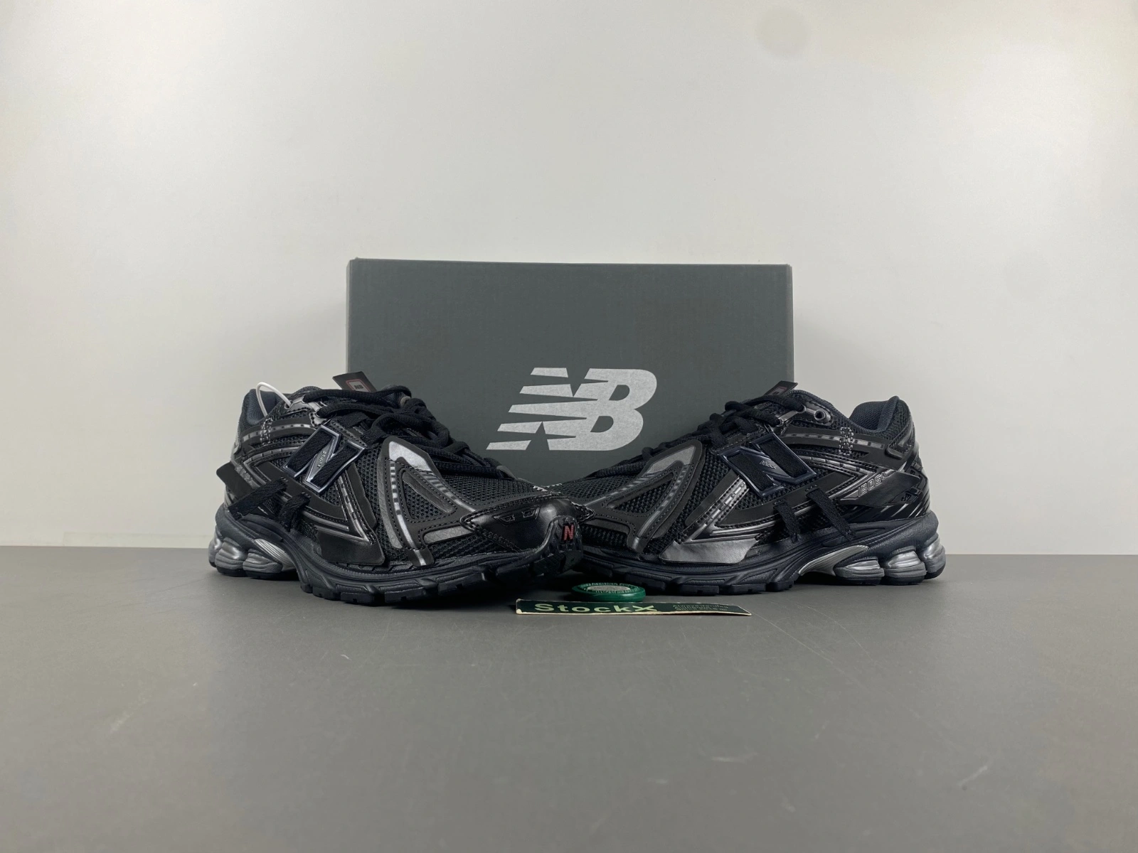 TechFriendly New Balance 1906A Black M1906AF 2420