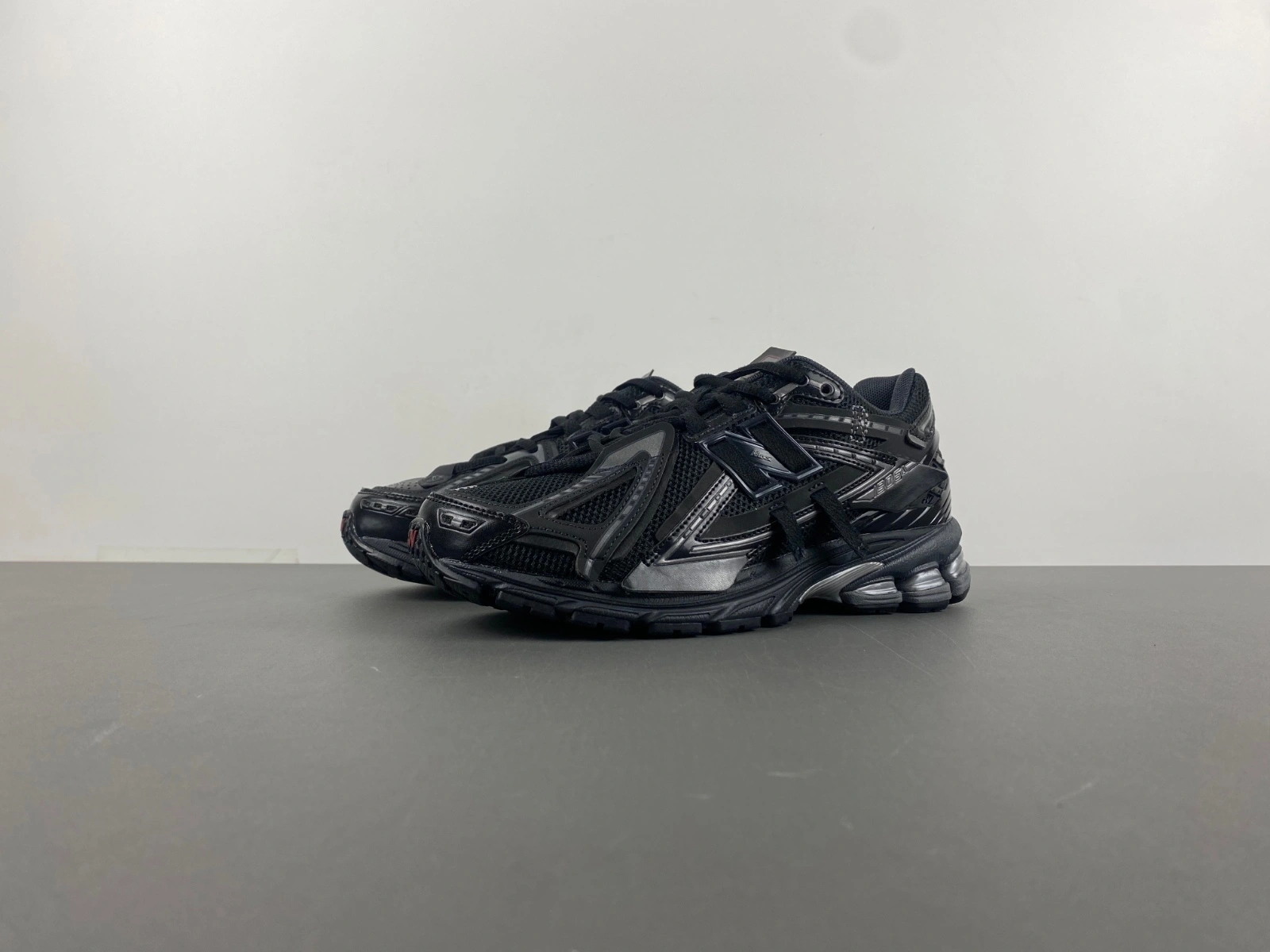 TechFriendly New Balance 1906A Black M1906AF 2420