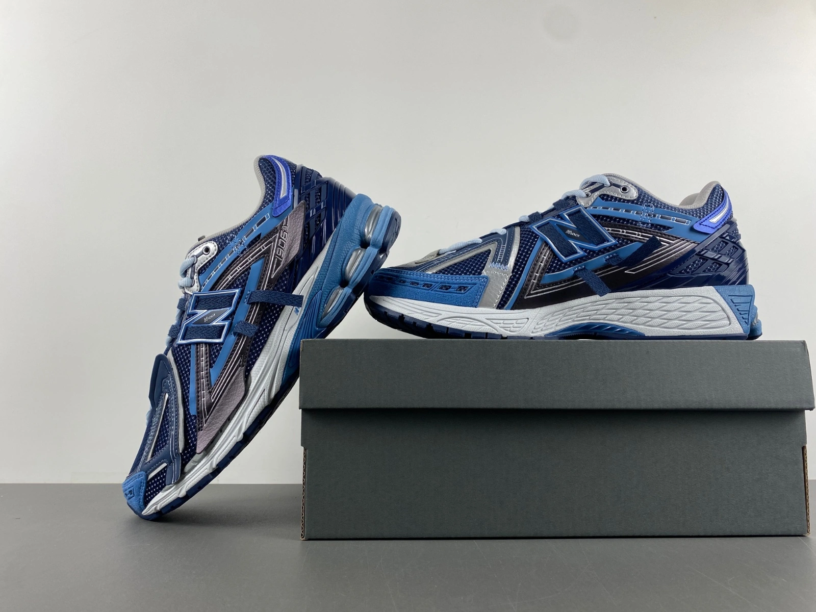 SmoothTexture New Balance 1906A Deep Blue U1906AB 2394