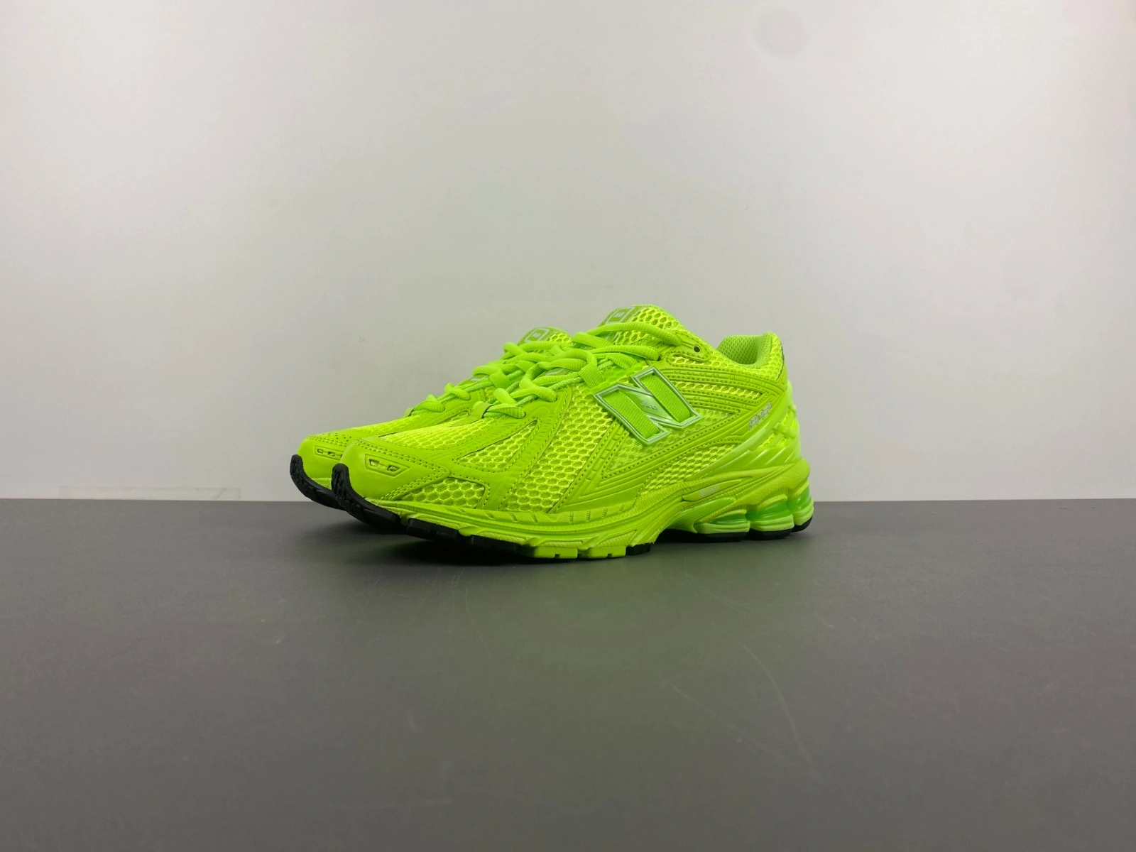 Breathable New Balance 1906R ASOS Exclusive Neon Green M1906RAA 2374