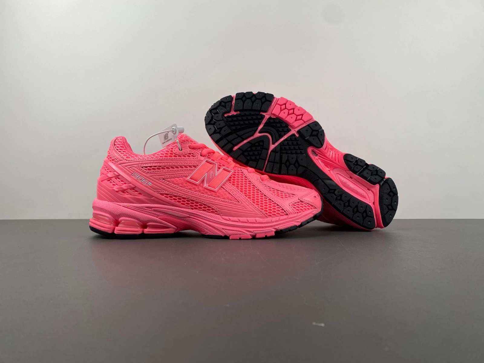 New Balance 1906R ASOS Exclusive Neon Pink M1906RAP Resilient 2376