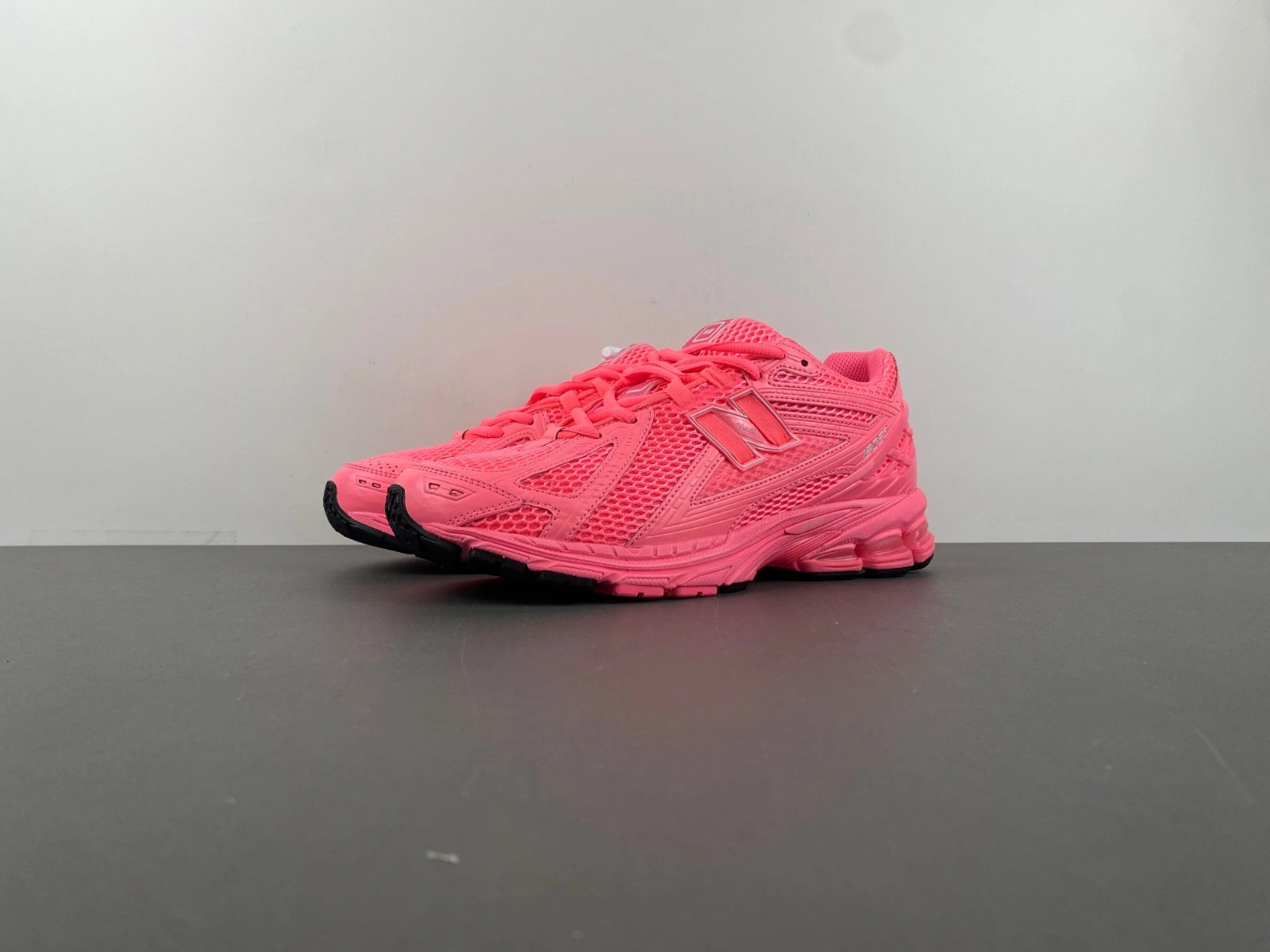 New Balance 1906R ASOS Exclusive Neon Pink M1906RAP Resilient 2376