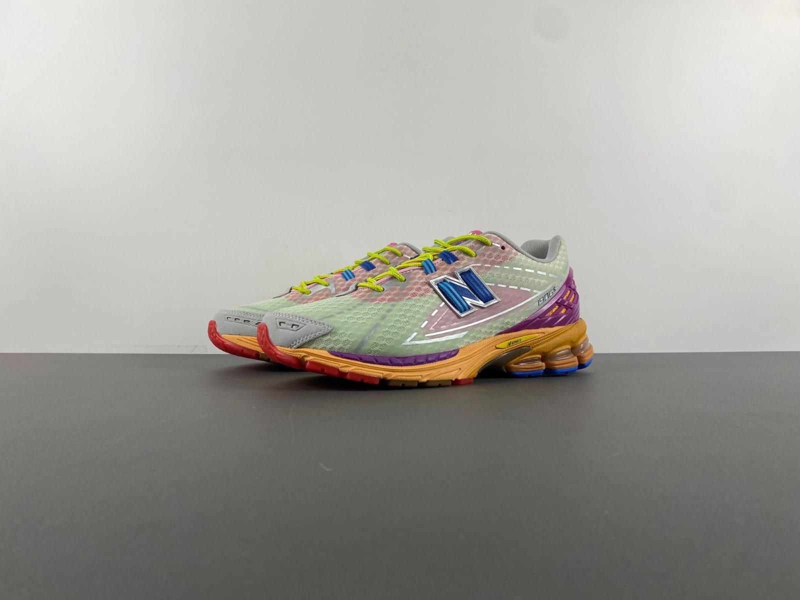 AllSeason New Balance 1906R Action Bronson Rosewater M1906RKL 2397