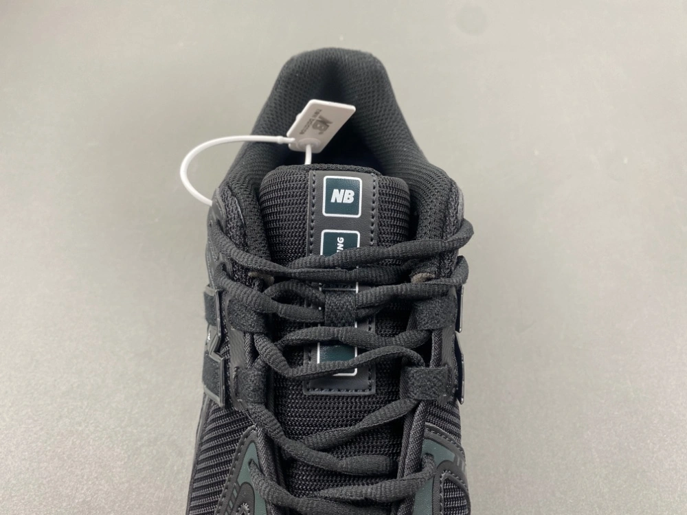 New Balance 1906R Black M1906RBB Bright 2362