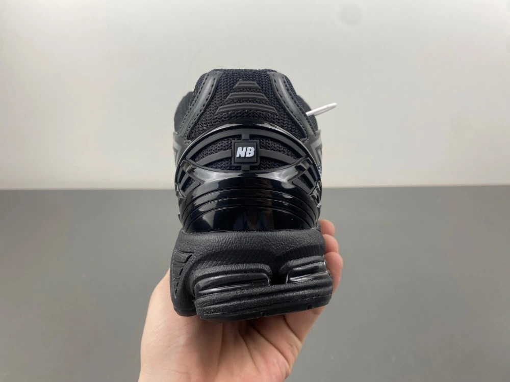 New Balance 1906R Black M1906RBB Bright 2362