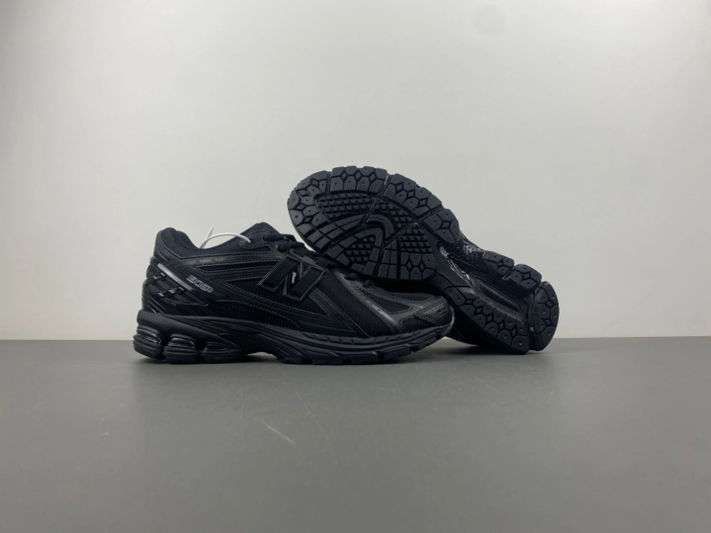 New Balance 1906R Black M1906RBB Bright 2362