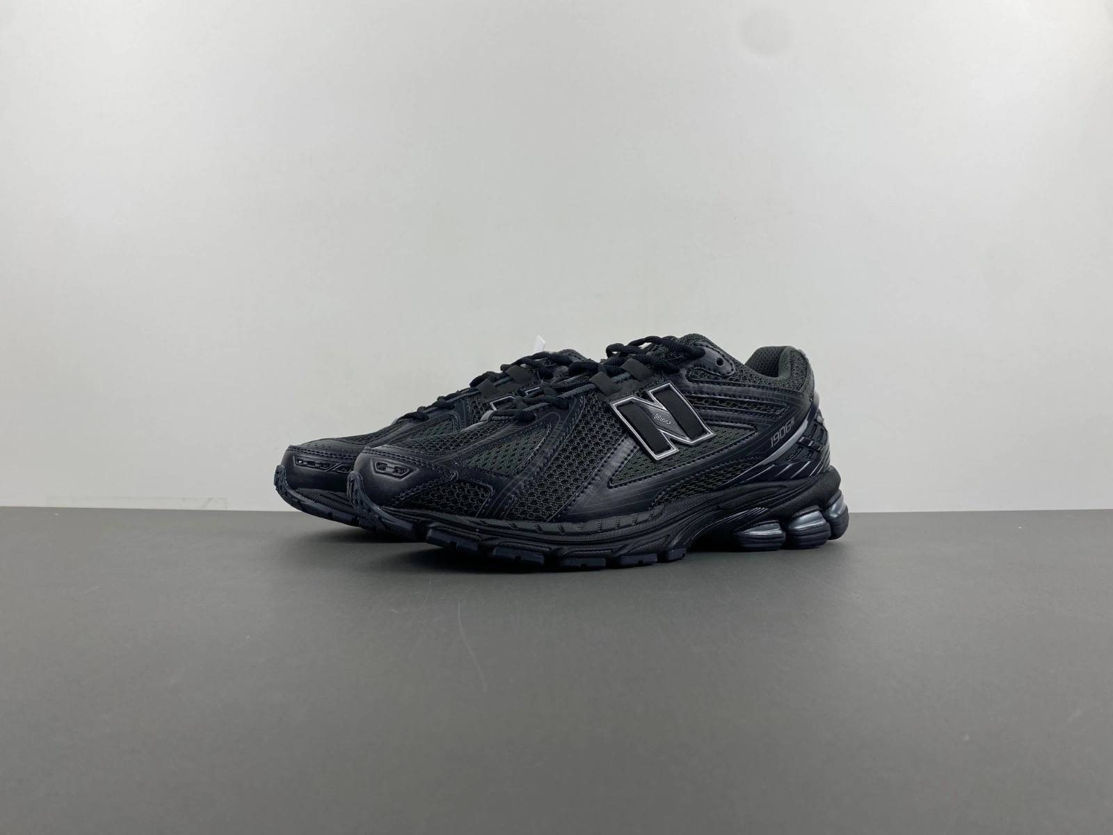 New Balance 1906R Black Metallic Silver M1906RJB WaterResistant 2398