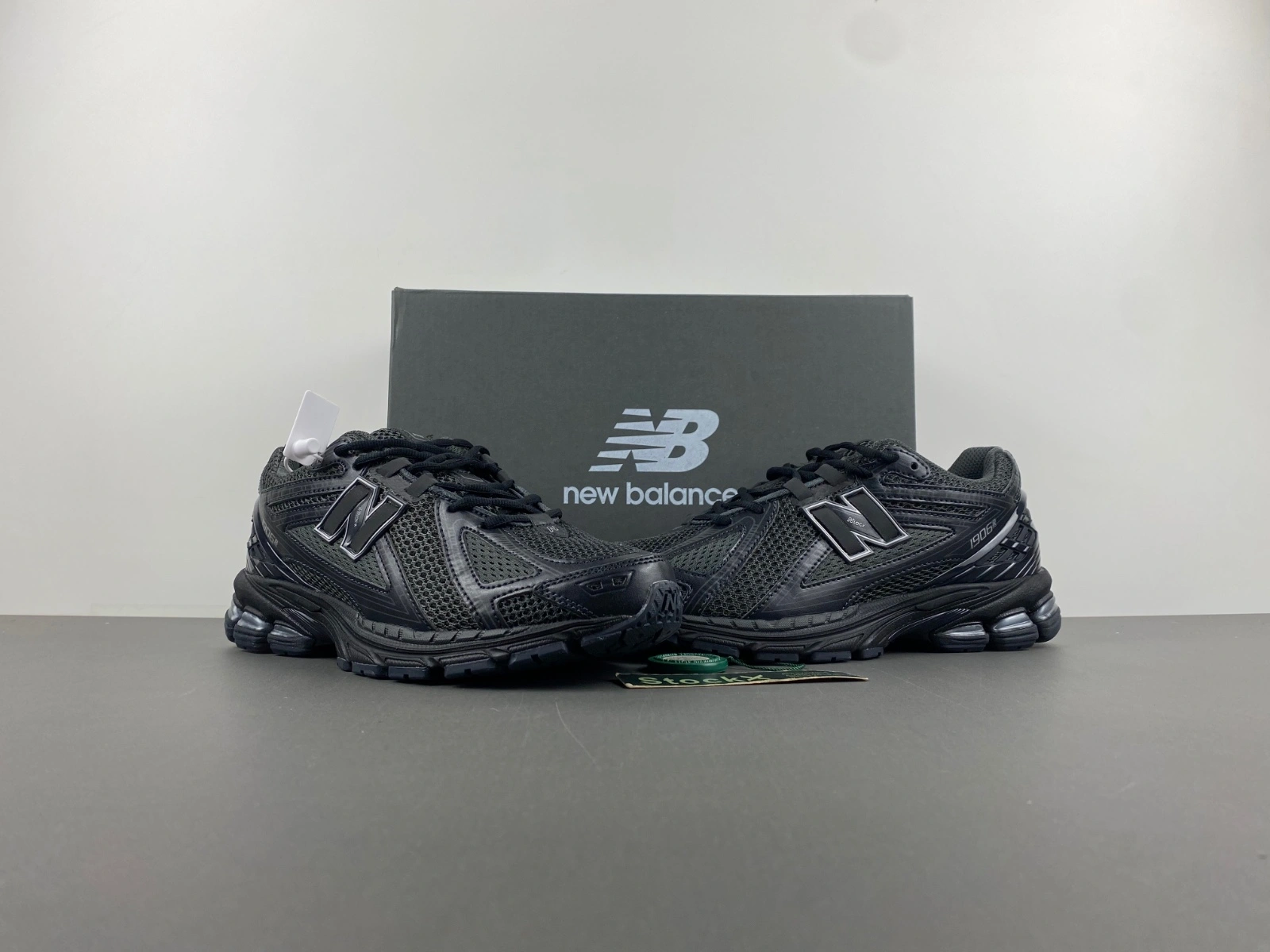 New Balance 1906R Black Metallic Silver M1906RJB WaterResistant 2398