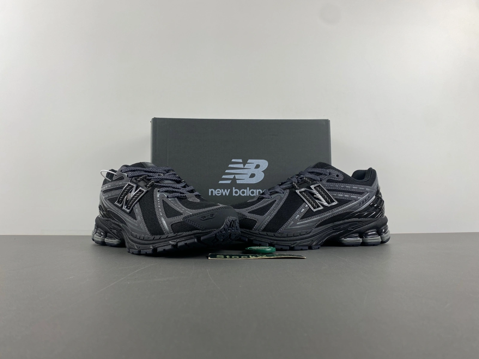 New Balance 1906R Black Phantom M1906RLB AllSeason 2393
