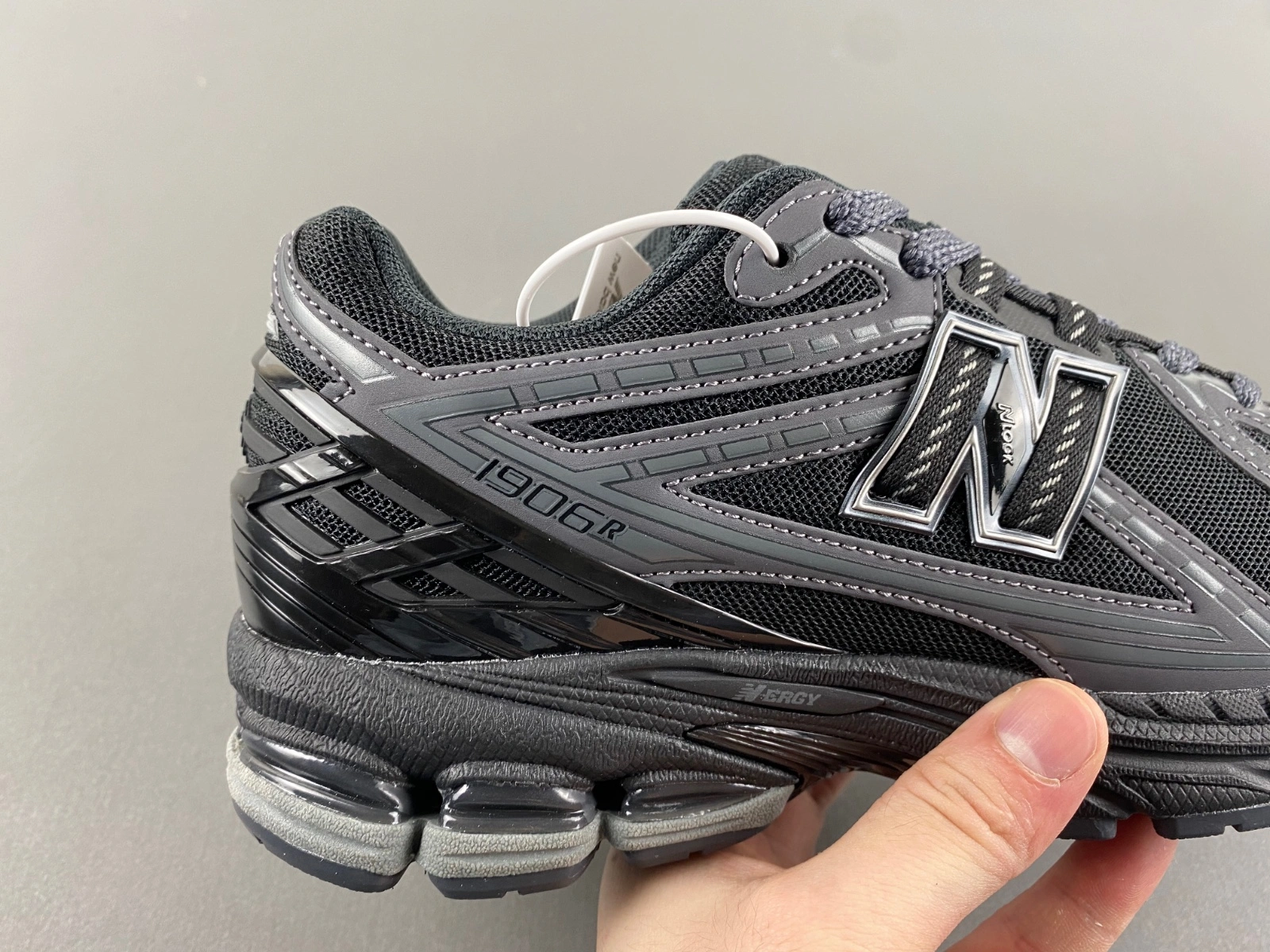 New Balance 1906R Black Phantom M1906RLB AllSeason 2393