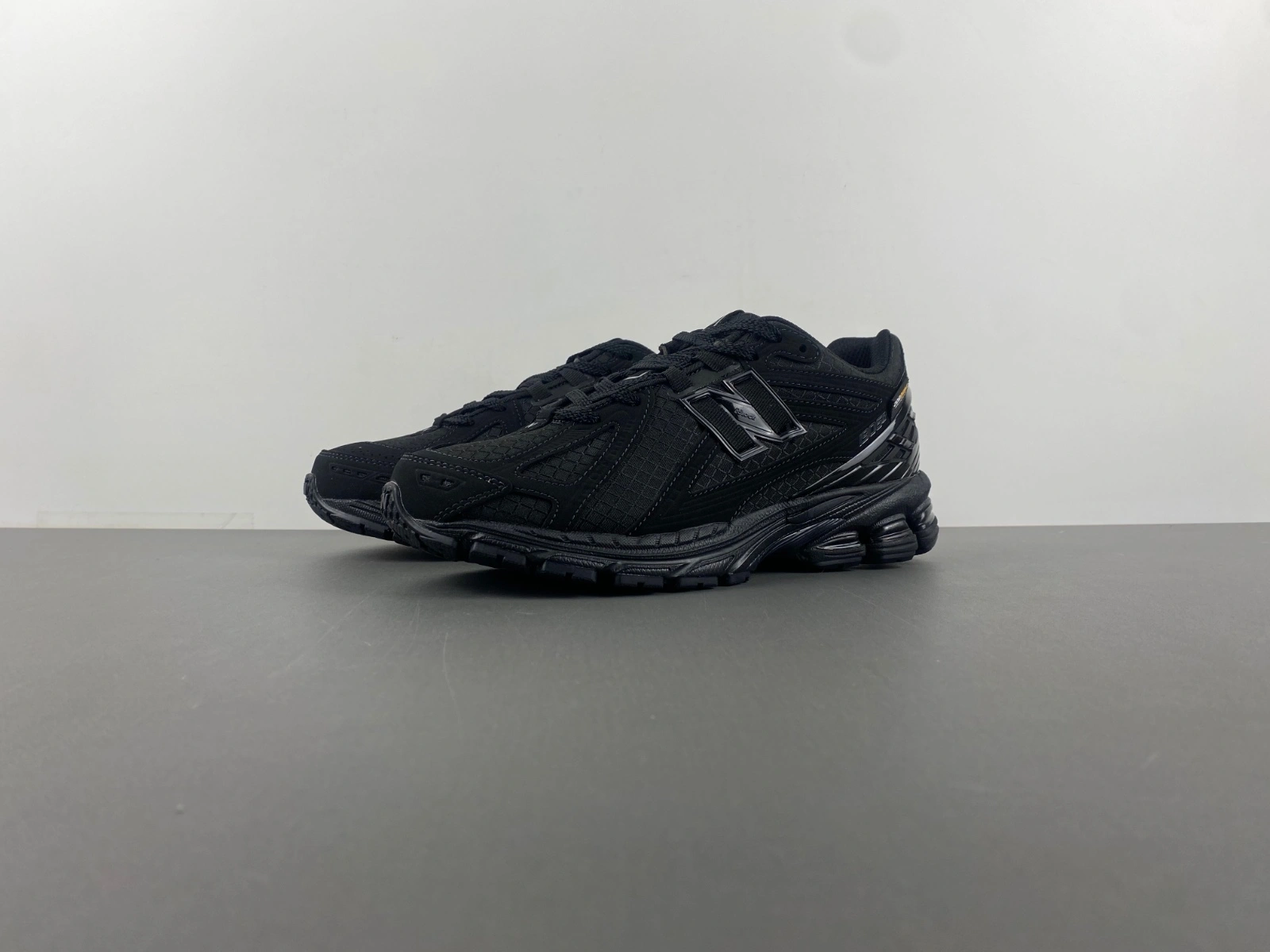 New Balance 1906R Cordura Black Magnet M1906RWF ZipUp 2383