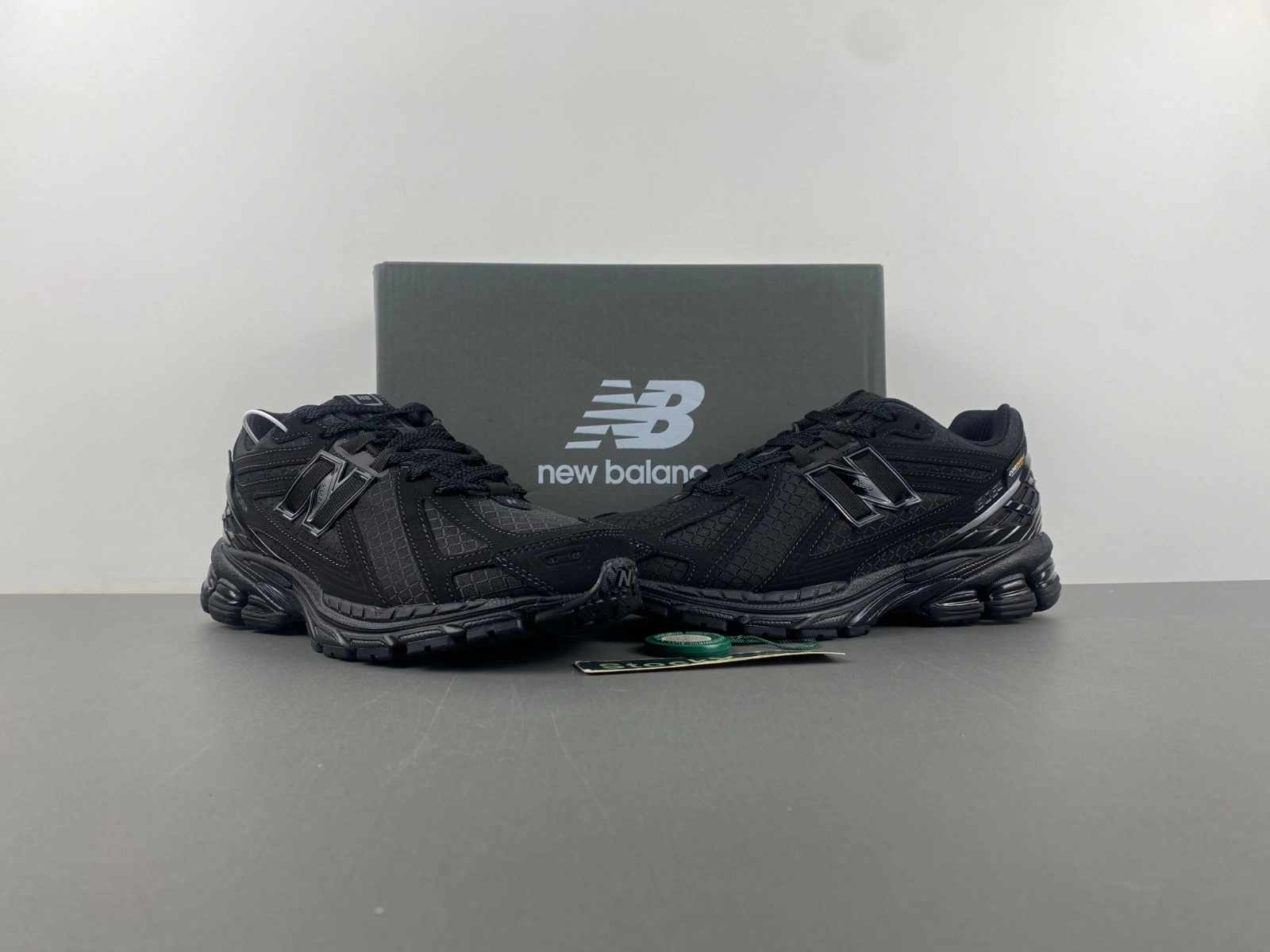 New Balance 1906R Cordura Black Magnet M1906RWF ZipUp 2383