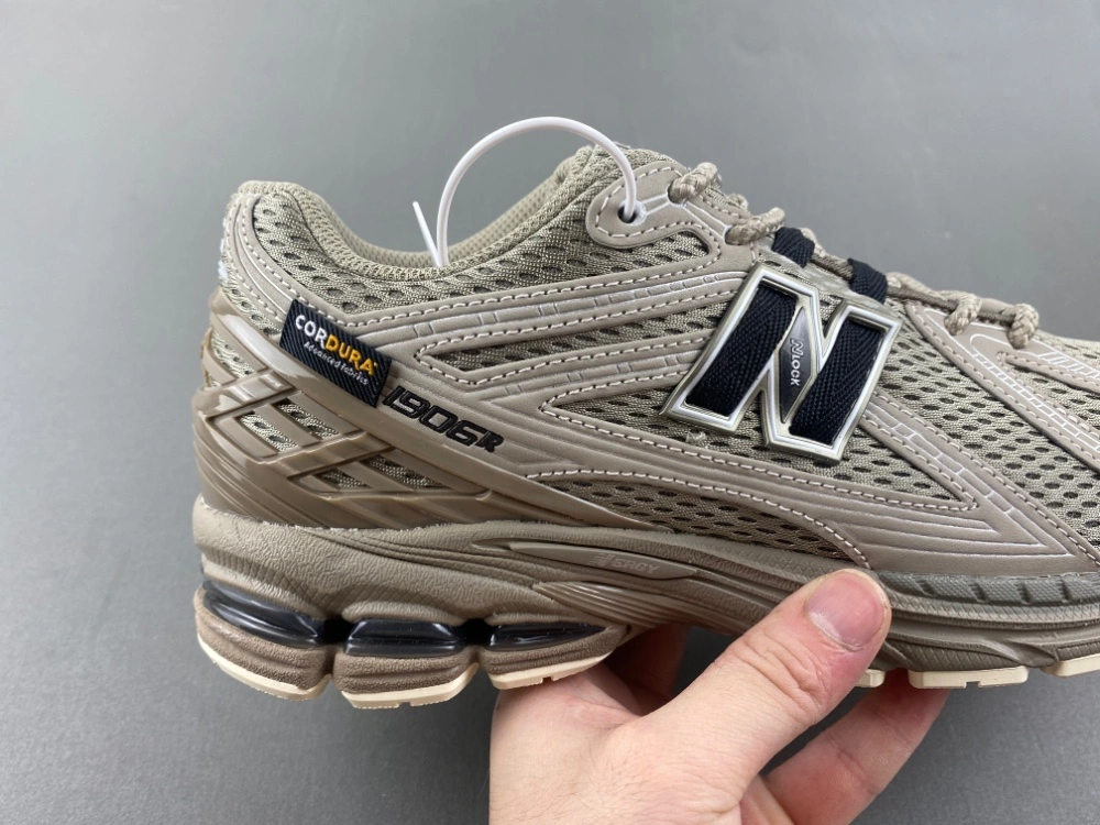 New Balance 1906R Cordura Olive Tan U1906ROB TimelessDesign 2352