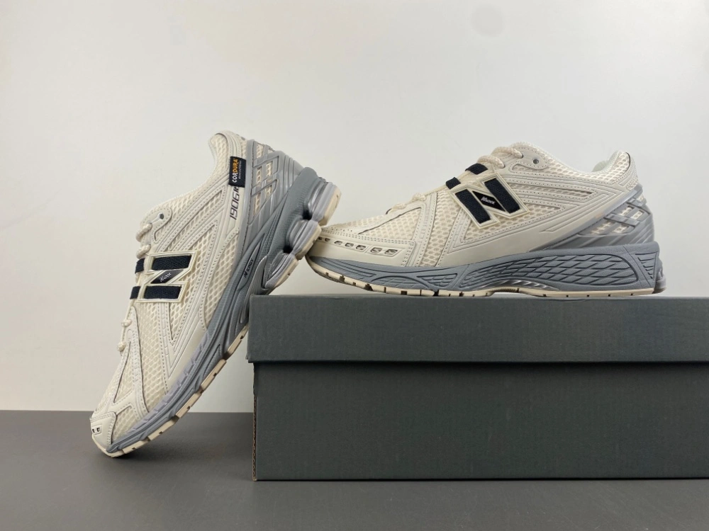 SoftTouch New Balance 1906R Cordura Tan Black U1906ROC 2341