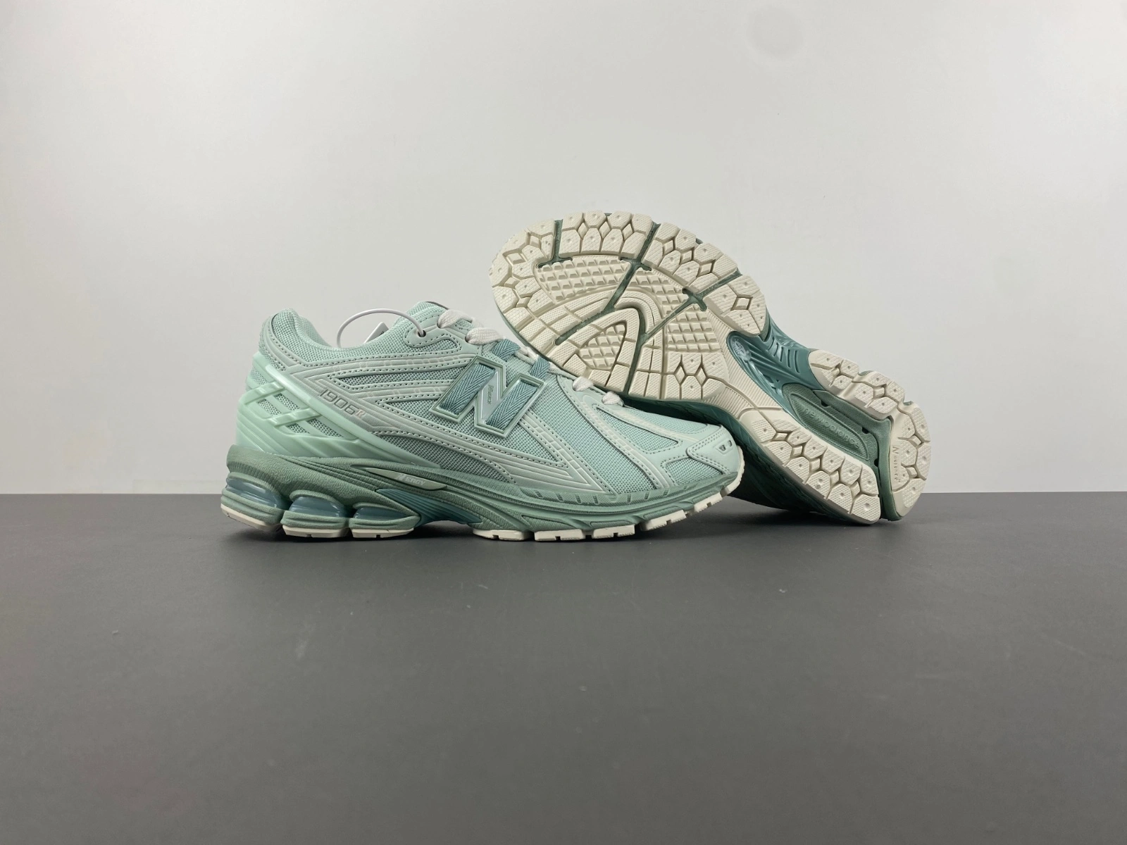 New Balance 1906R Jade Green M1906RZC EasyMatch 2423