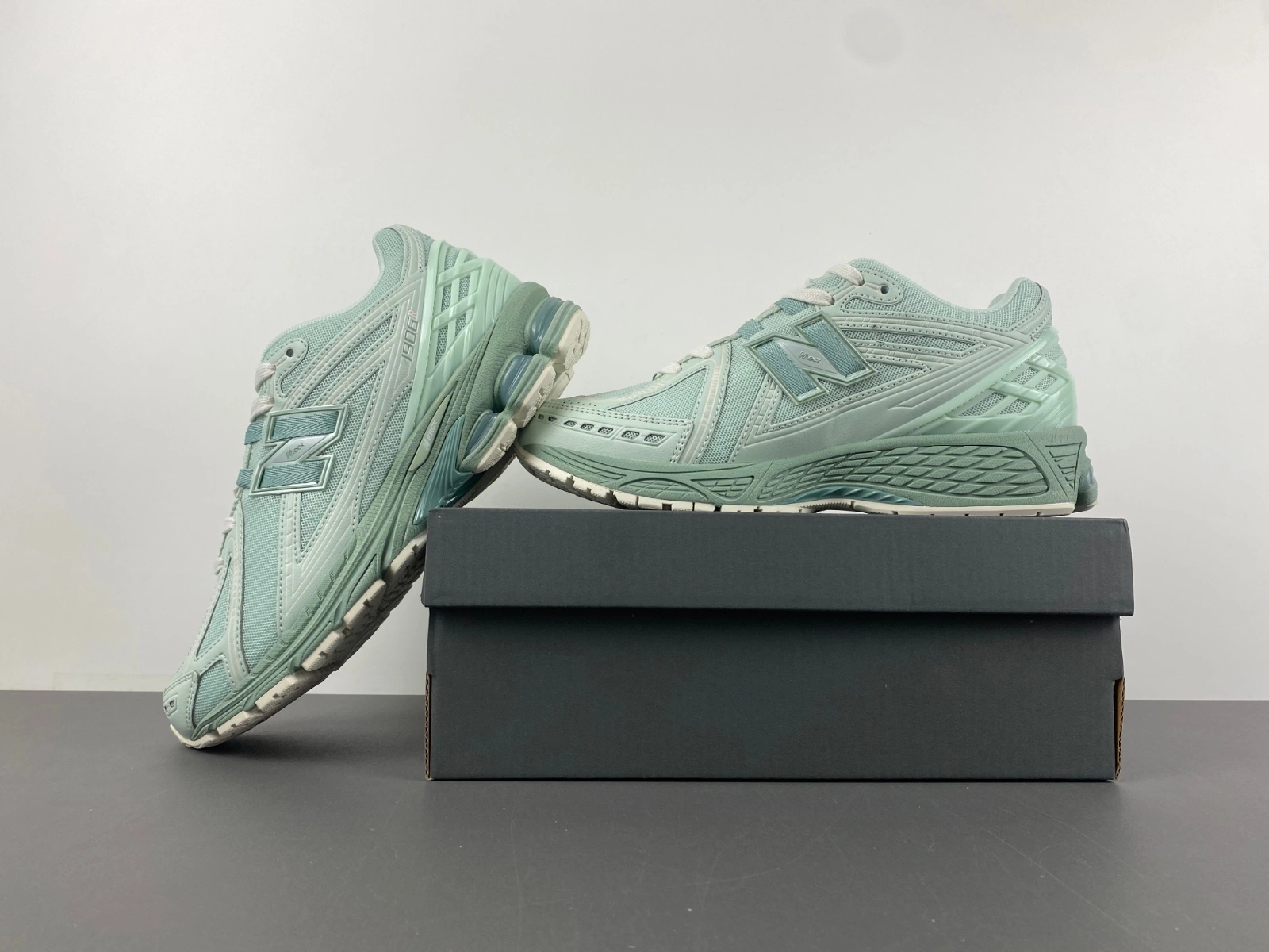 New Balance 1906R Jade Green M1906RZC EasyMatch 2423