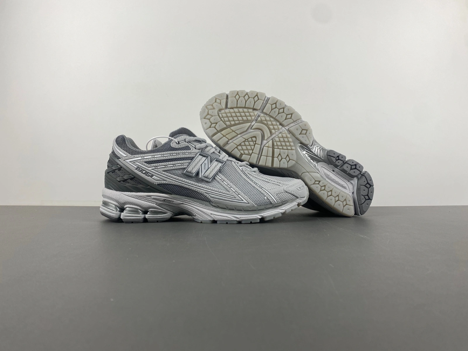 New Balance 1906R Lunar New Year Raincloud U1906RNY Classic 2367