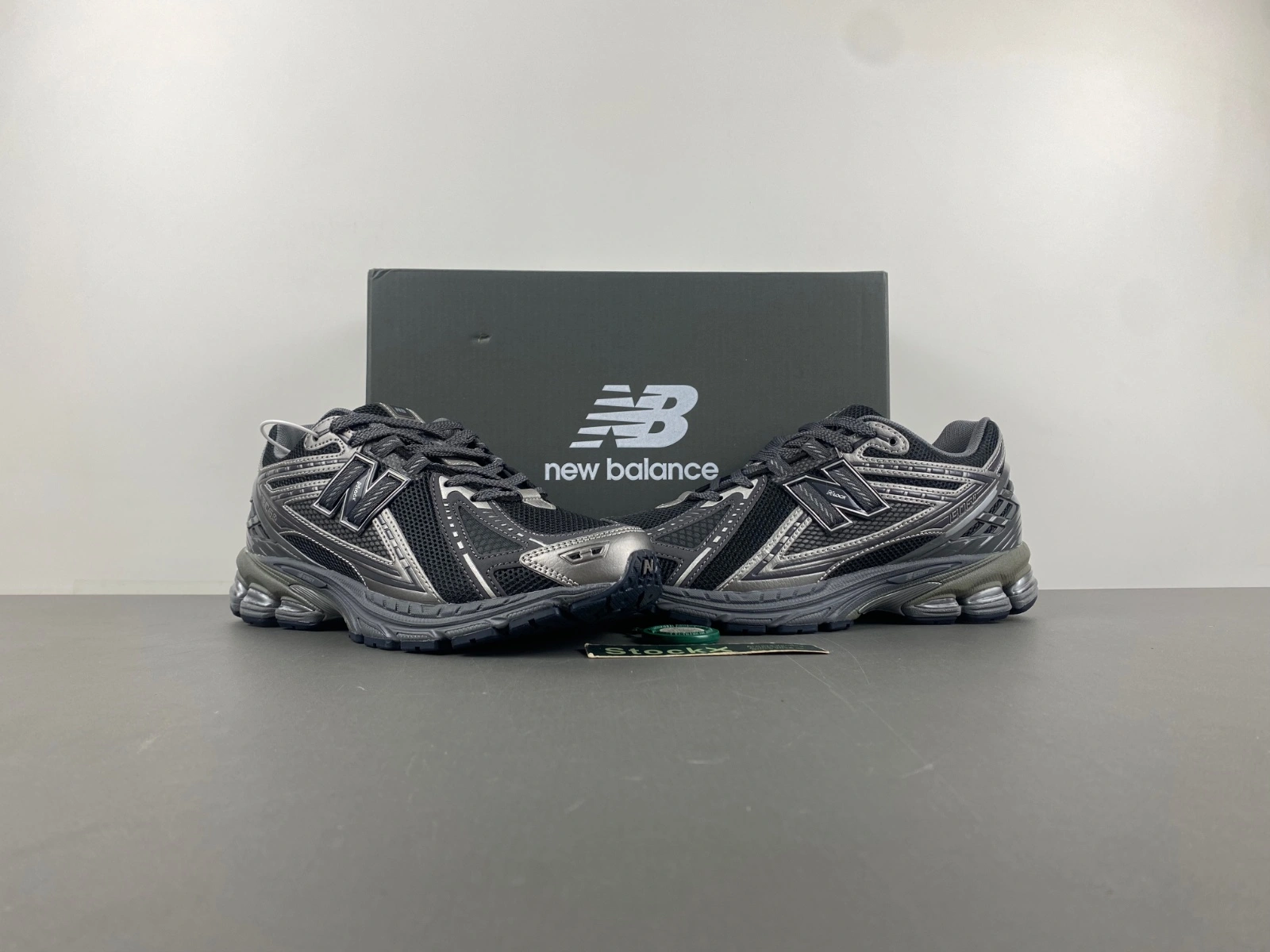 New Balance 1906R Phantom Dark Grey Metallic Silver M1906RES TechFriendly 2417