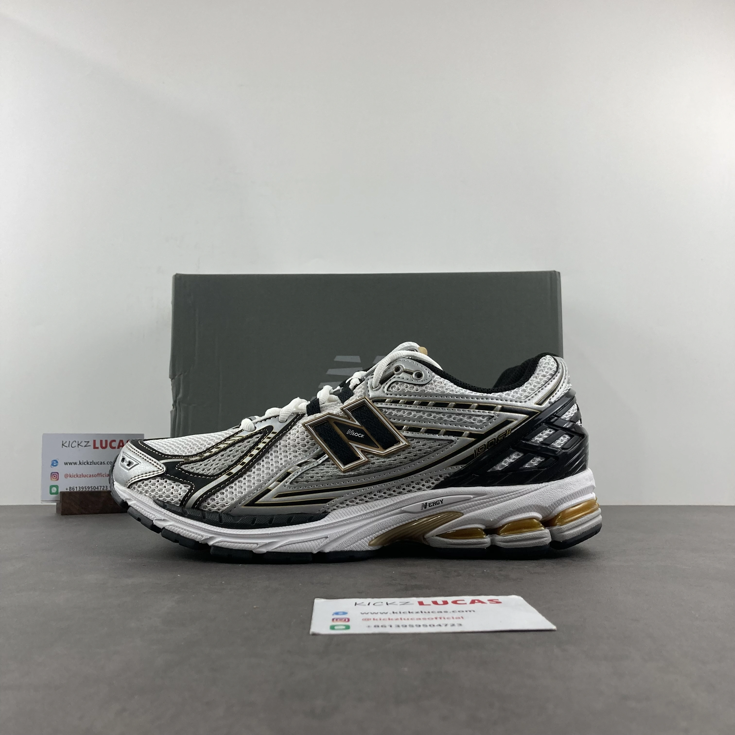 RelaxedFit New Balance 1906R White Metallic Gold M1906RA 2472