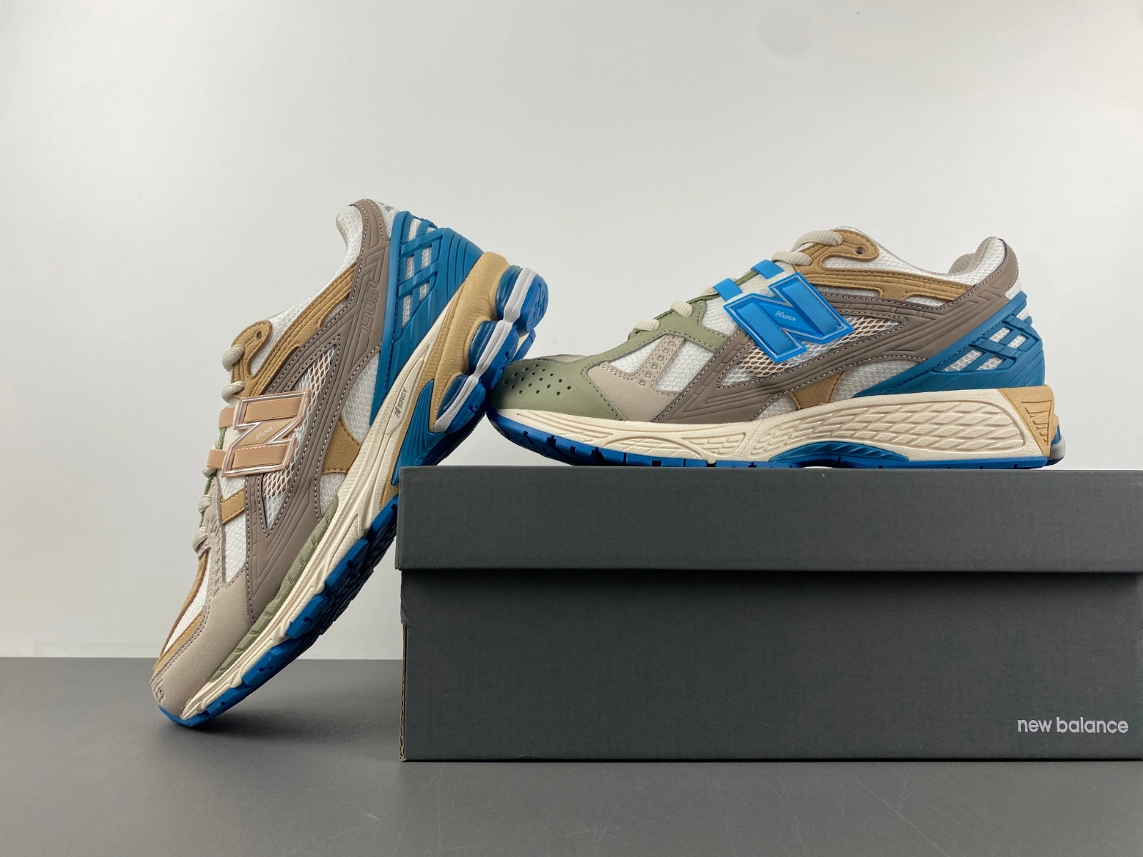 Resilient New Balance 1906U Concepts Hours and Days M1906NCS 2415