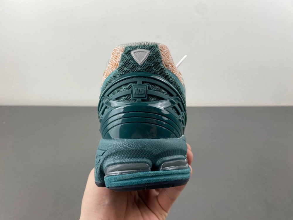 New Balance 1906W New Spruce Light Sparrow U1906WFB TechFriendly 2354