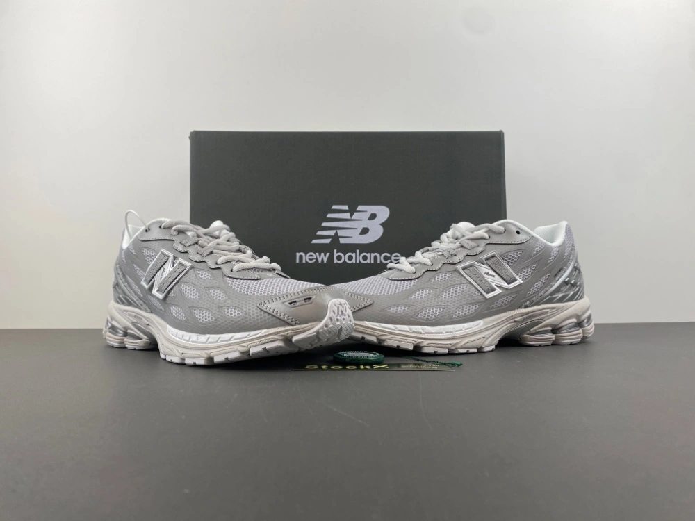 WaterResistant New Balance 1906W Silver Metallic U1906WFE 2351