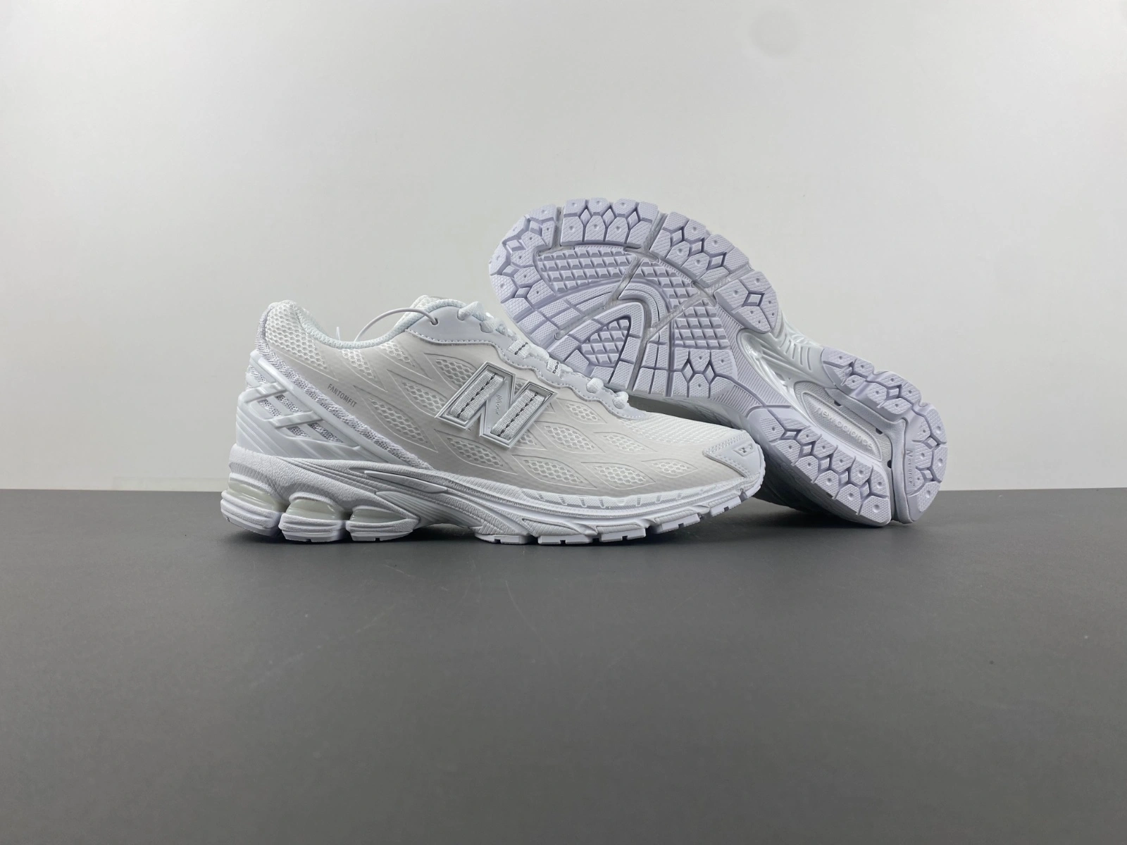 New Balance 1906W White Silver Metallic U1906WFC Stretchable 2384
