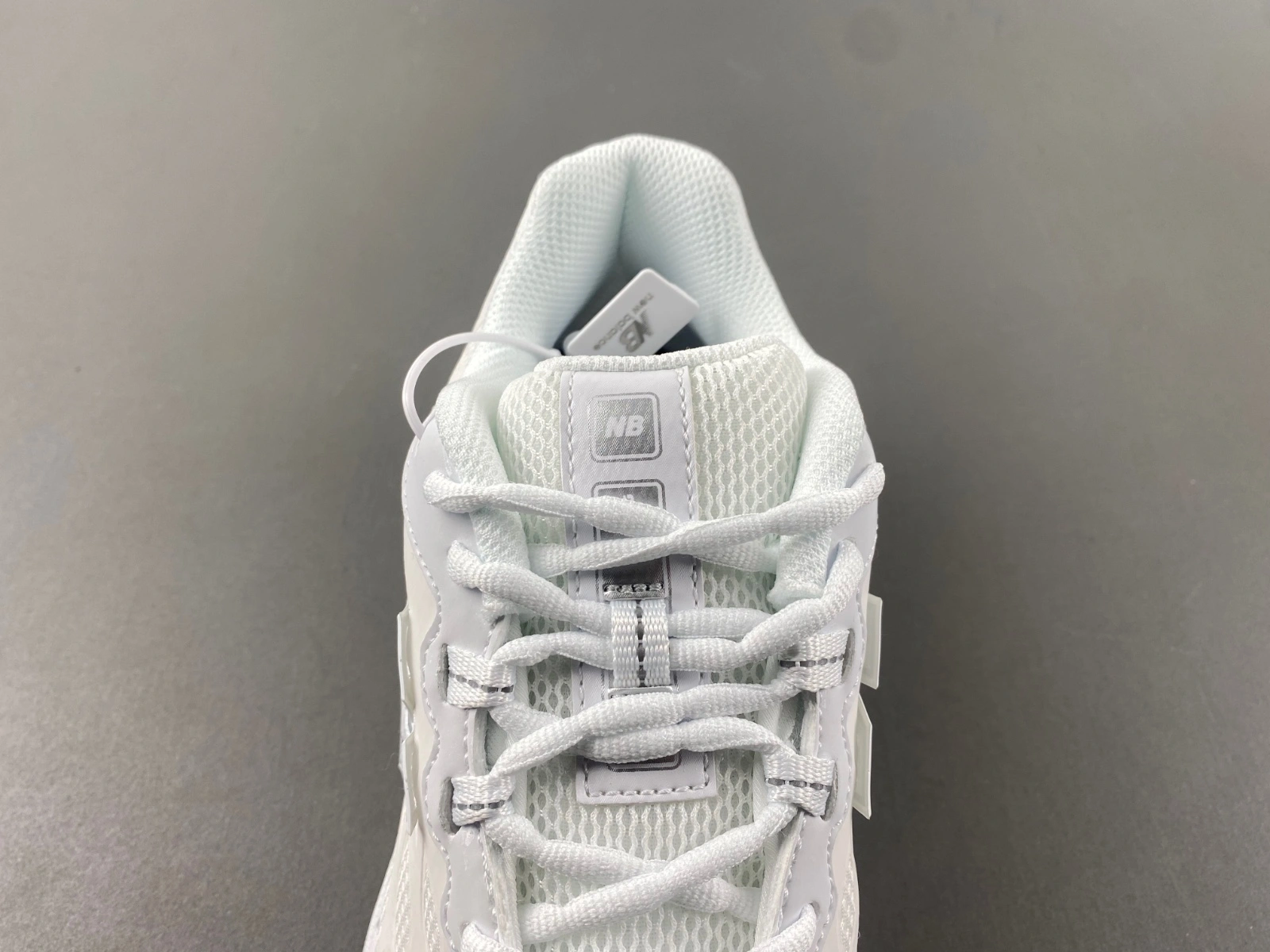 New Balance 1906W White Silver Metallic U1906WFC Stretchable 2384