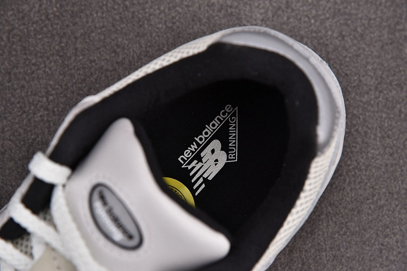 New Balance 2002R Atlas Lemon Haze ML2002RQ Attractive 2484