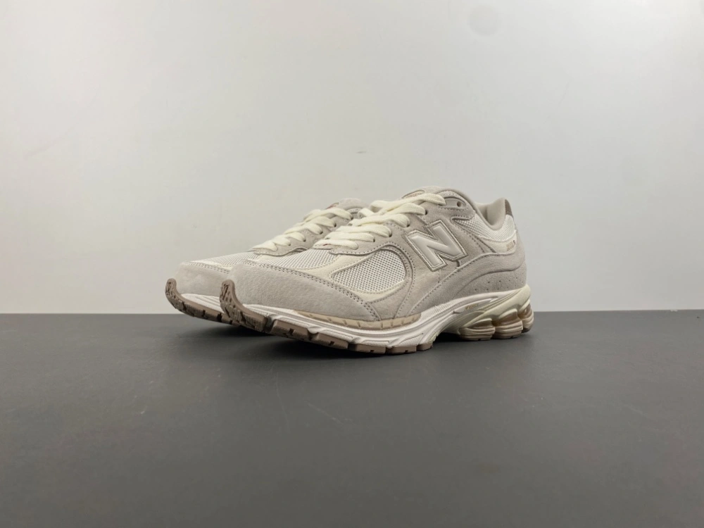 New Balance 2002R Beige M2002RHX Effortless 2344