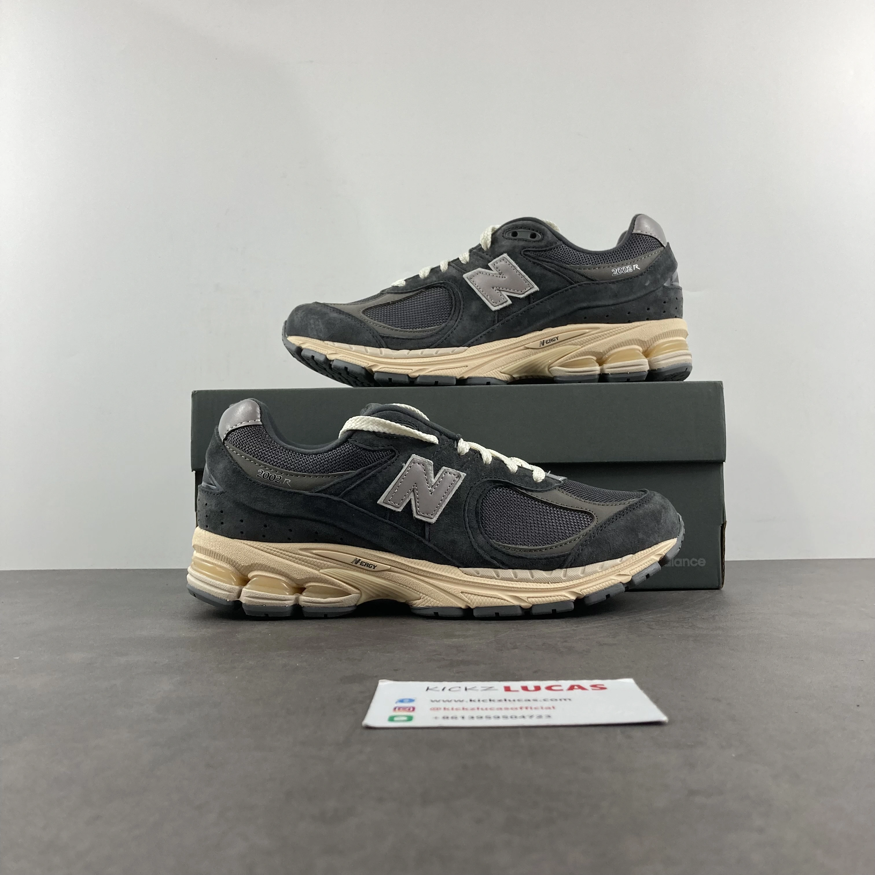 Packable New Balance 2002R Black Dark Grey M2002RHO 2476
