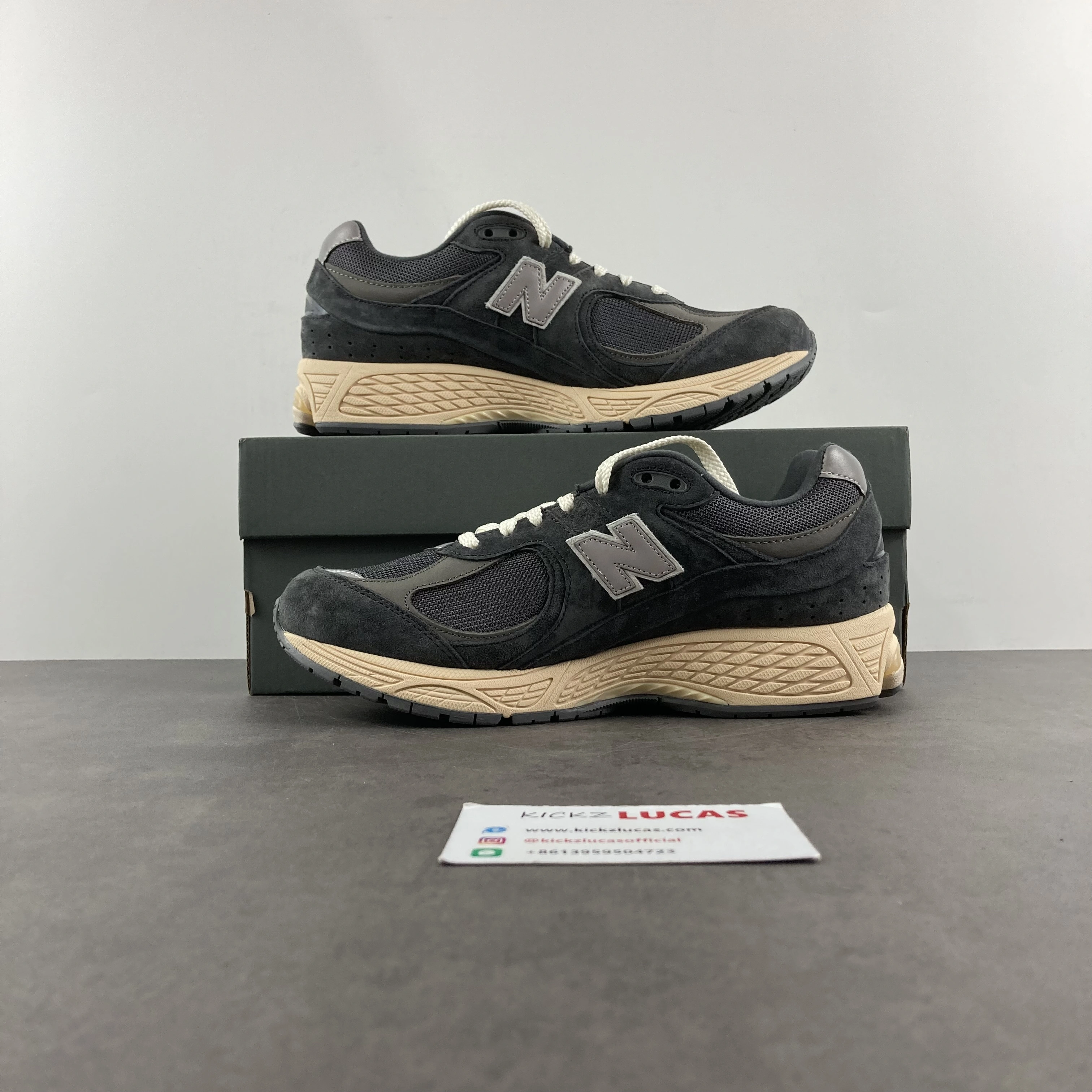 Packable New Balance 2002R Black Dark Grey M2002RHO 2476